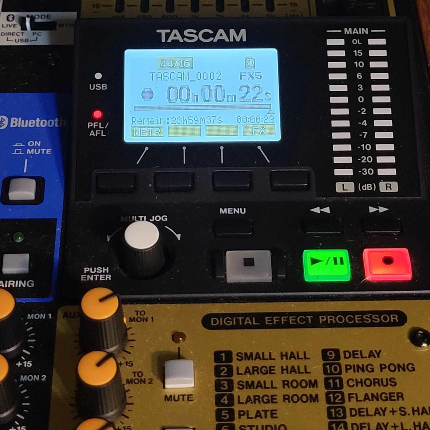 Transcend 128GB SDXC Memory Card, Up to 100MB/s, for Canon Nikon Sony Camcorder, Trail Camera, Panasonic Cameras, UHS-I U1 V10, Full HD Class 10 High-Speed SD Card - Customer Photo 3