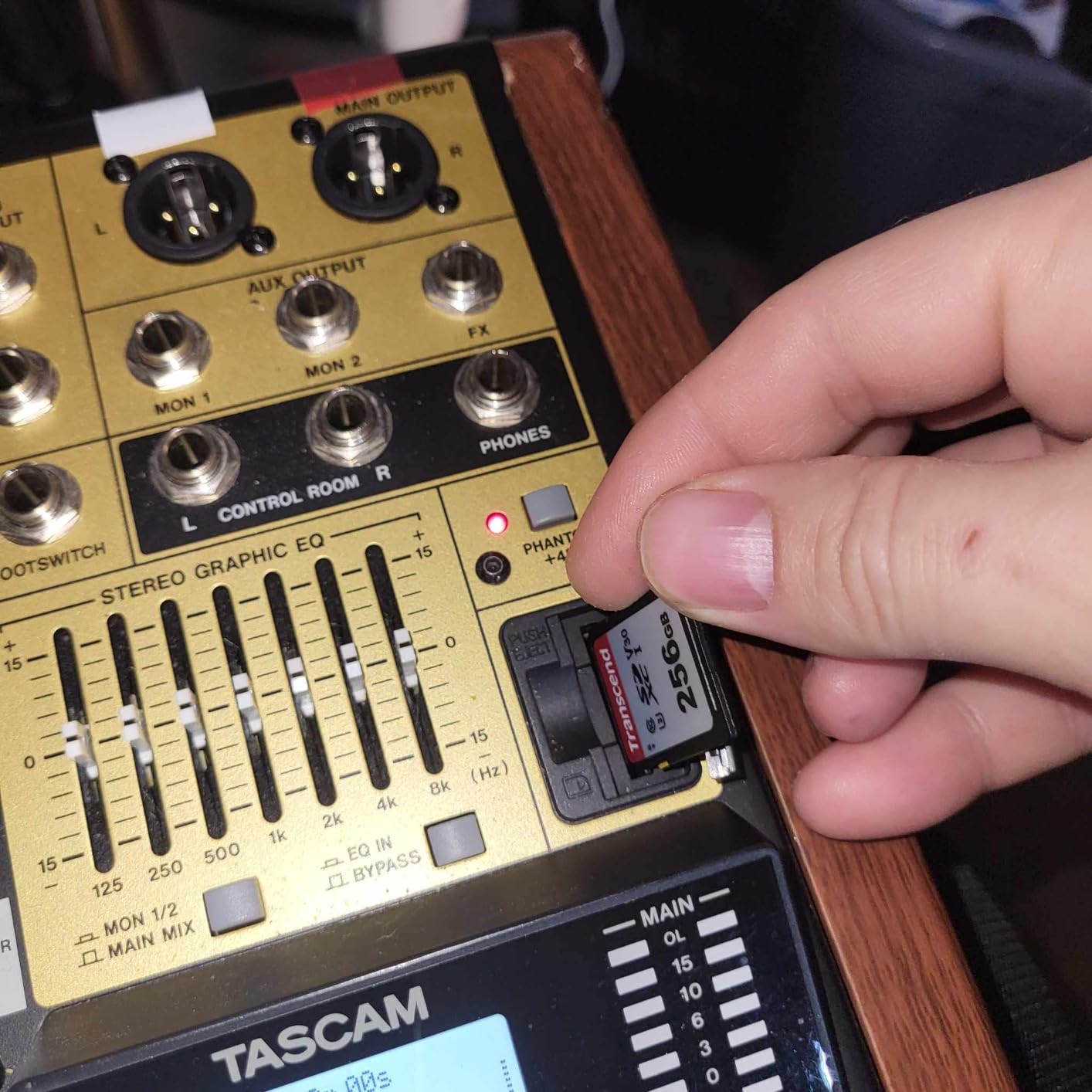 Transcend 128GB SDXC Memory Card, Up to 100MB/s, for Canon Nikon Sony Camcorder, Trail Camera, Panasonic Cameras, UHS-I U1 V10, Full HD Class 10 High-Speed SD Card - Customer Photo 4