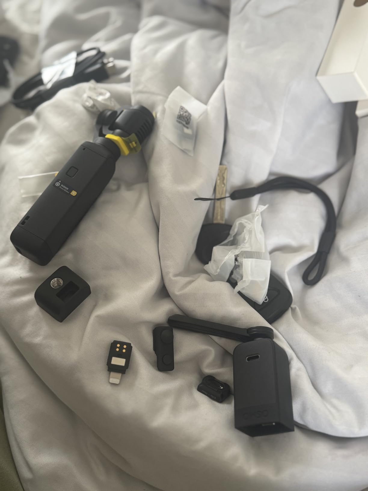 DJI Pocket 2 Creator Combo - 3 Axis Handheld Gimbal Stabilizer with 4K Camera, Ultra HD Video, 64 MP Pixel high-Resolution Photo, 1/1.7