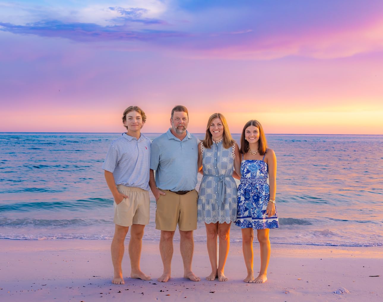 Canon RF24-70mm F2.8 L is USM Lens, Standard Zoom Lens, Compatible with EOS R Series Mirrorless Cameras, Black - Customer Photo 1