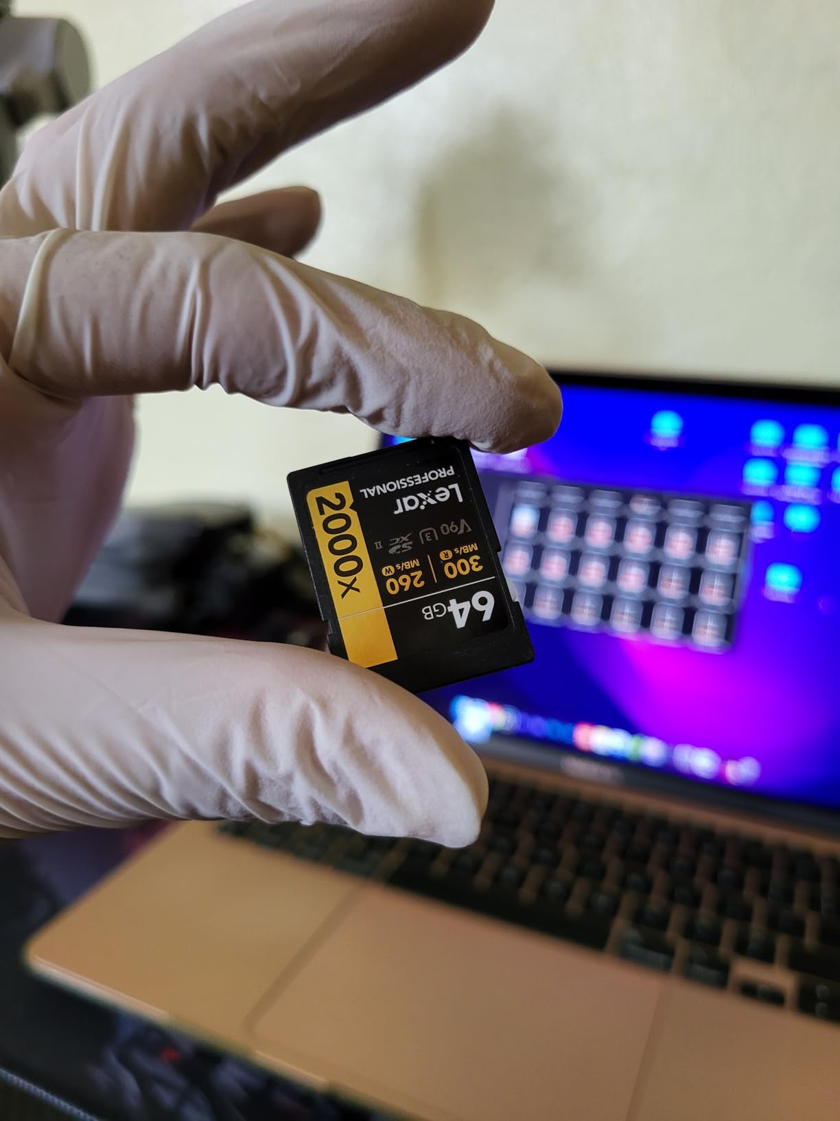 Lexar 128GB Professional 2000x SD Card, UHS-II, C10, U3, V90, Full HD, 8K, Up To 300MB/s Read SDXC Memory Card, for DSLR, Cinema-Quality Video Cameras (LSD2000128G-BNNNU) - Customer Photo 5