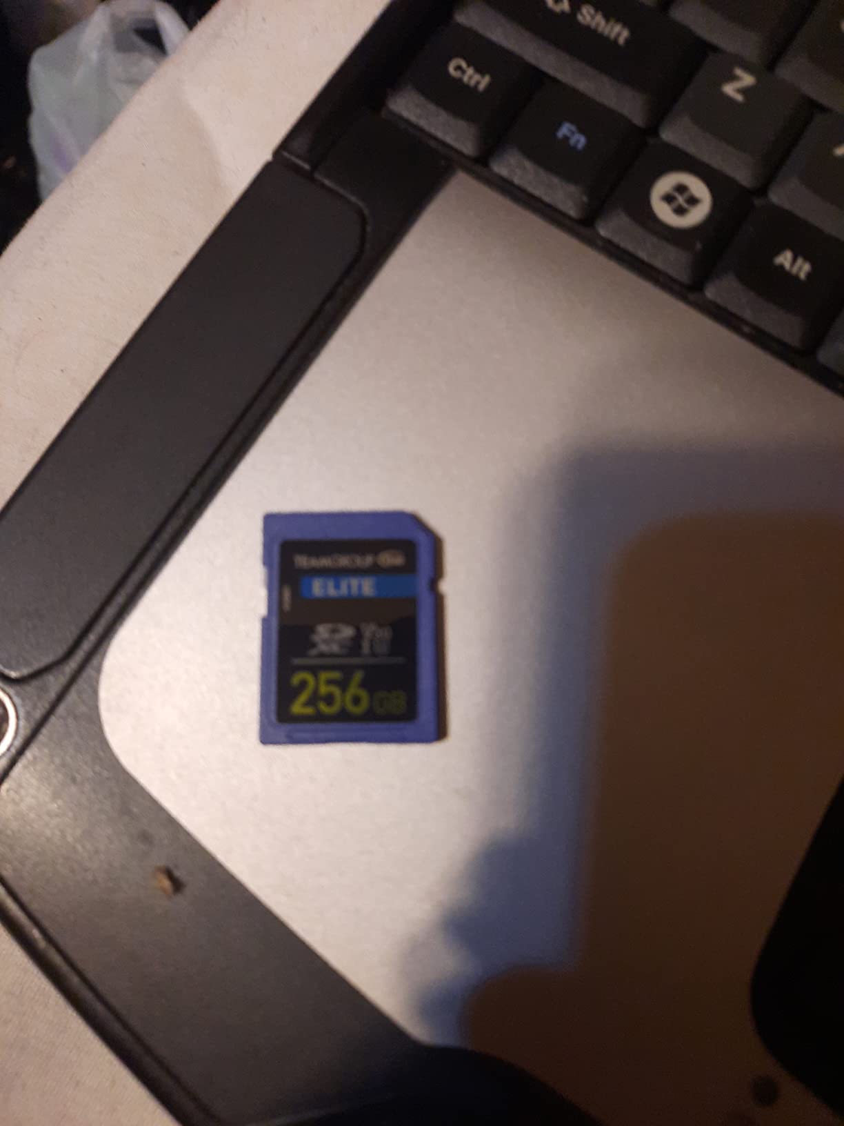 TEAMGROUP Elite 64GB UHS-I U3 V30 UHD Read Speed up to 100MB/s SDXC High Speed 4K Memory Card Compatible with Canon Sony Nikon Panasonic FUJIFILM Digital Camera TESDXC64GIV3069 - Customer Photo 4