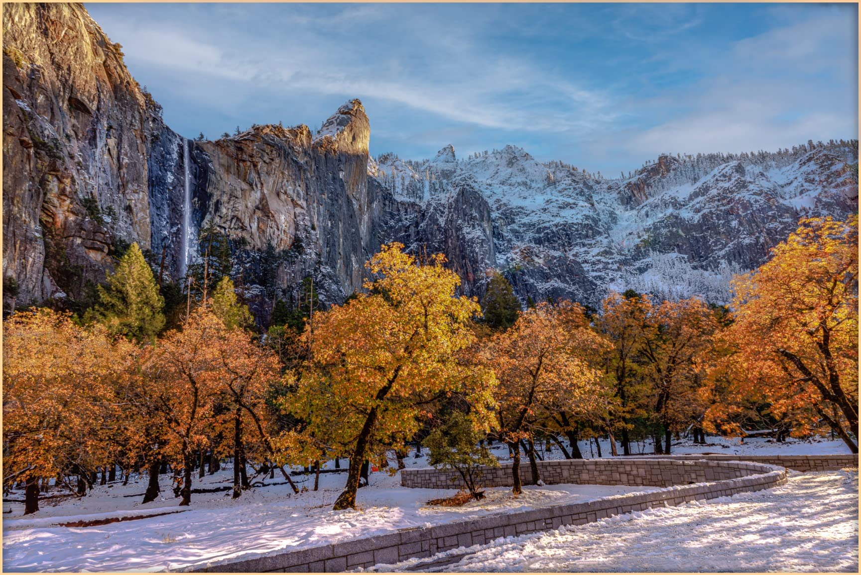 Canon RF14-35mm F4 L is USM Lens, Wide-Angle Zoom Lens, Compatible with EOS R Series Mirrorless Cameras, Black - Customer Photo 4