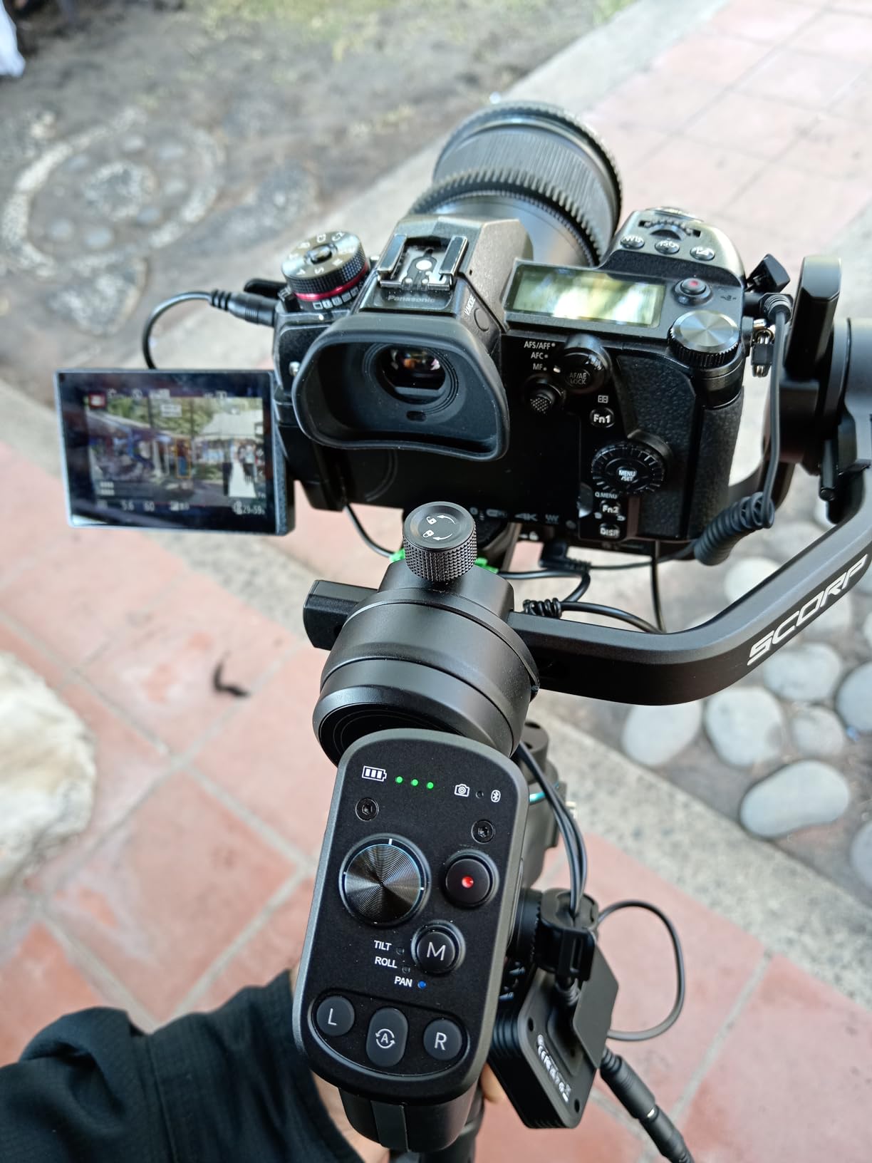 FeiyuTech SCORP-C [Official] Gimbal Stabilizer for DSLR & Mirrorless Cameras, Compatible with Sony a7IV a7s Canon R5 R6 M50 Panasonic Nikon Fujifilm,Max 5.5 lbs Payload,Cable Control,13H Runtime - Customer Photo 2