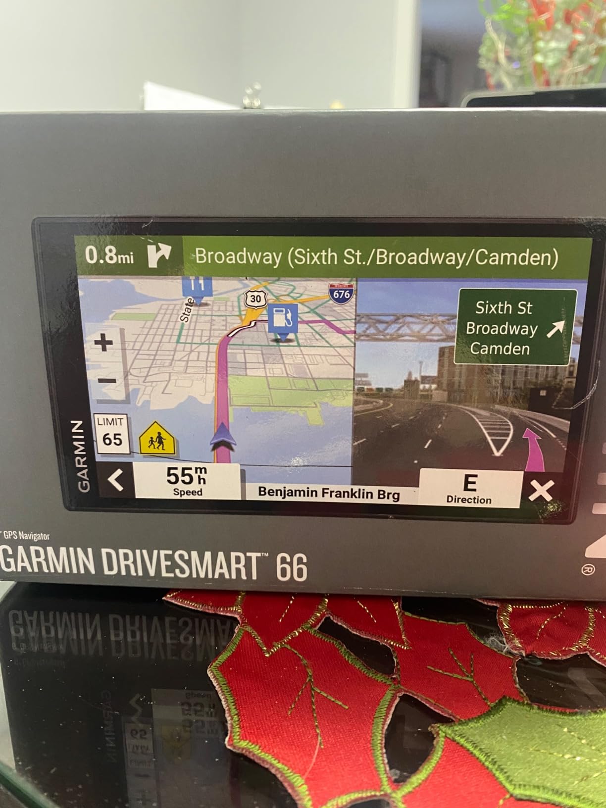 Garmin DriveCam™ 76, Large, Easy-to-Read 7