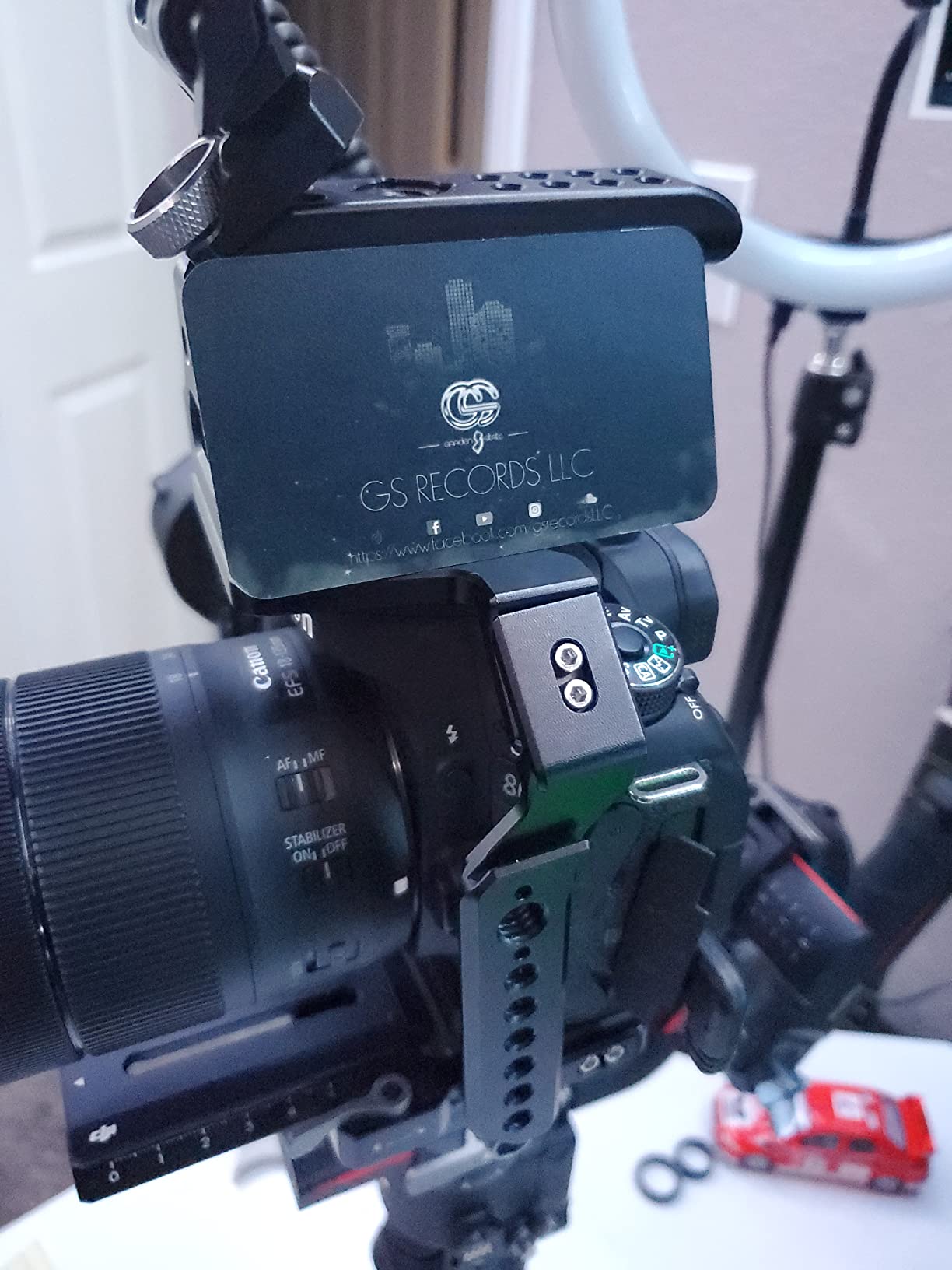 DJI RS 3 Pro, 3-Axis Gimbal for DSLR and Cameras Canon/Sony/Panasonic/Nikon/Fujifilm/BMPCC, Automated Axis Locks, 4.5 kg (10lbs) Payload, LiDAR Focus Camera Stabilizer - Customer Photo 3