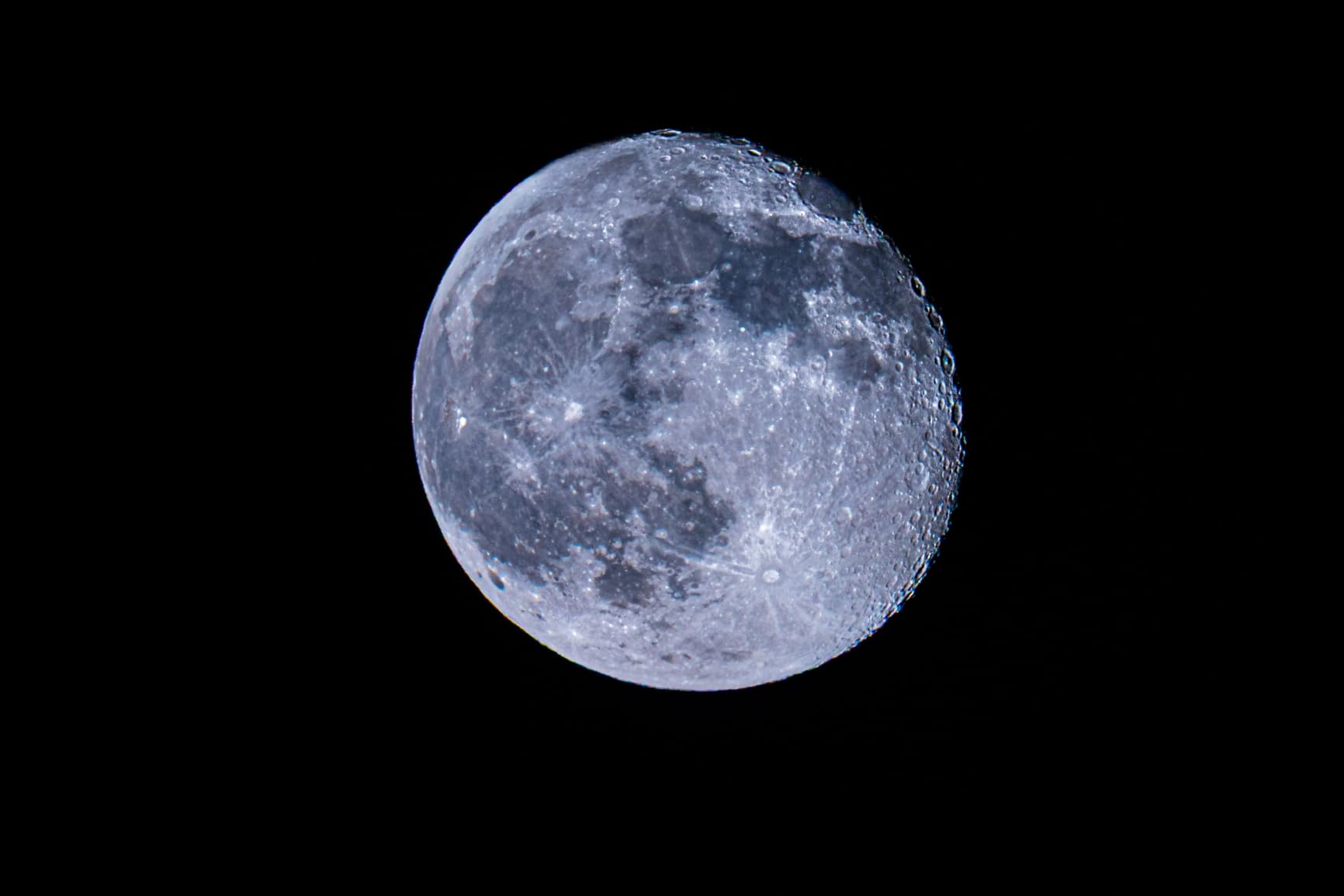 Canon EOS R7 Mirrorless Camera (Body Only), Hybrid Camera, 32.5 Megapixel (APS-C) CMOS Sensor, 4K Video, for Sports, Action, Content Creators, Vlogging Camera, Black - Customer Photo 3