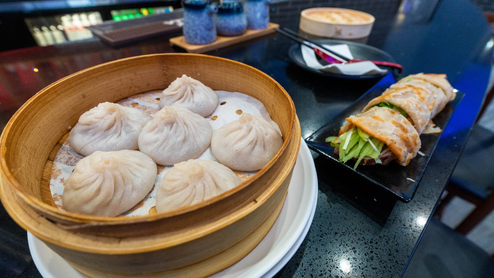 Sony E 11mm F1.8 APS-C Ultra-Wide-Angle Prime for APS-C Cameras - Customer Photo 4