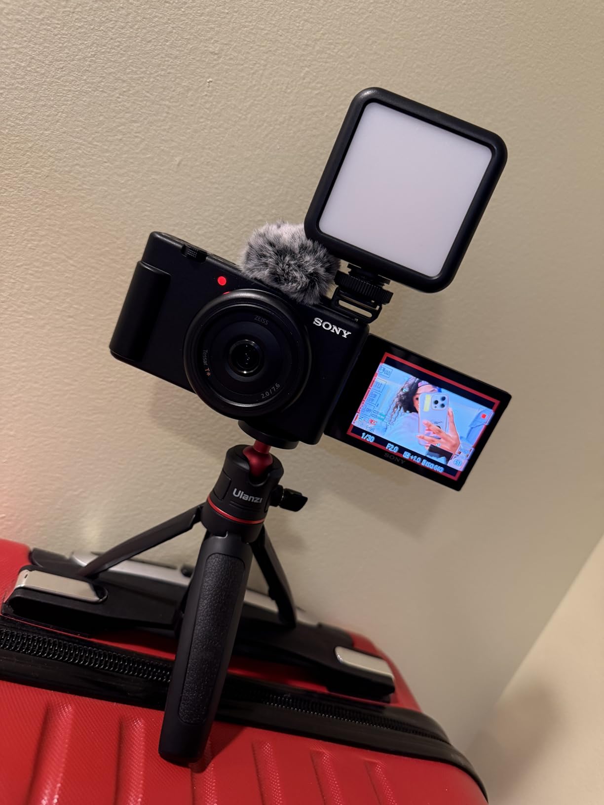 Sony ZV-1F Vlog Camera for Content Creators and Vloggers Black - Customer Photo 1