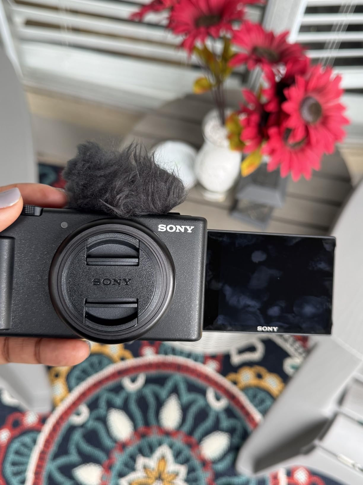 Sony ZV-1F Vlog Camera for Content Creators and Vloggers Black - Customer Photo 3