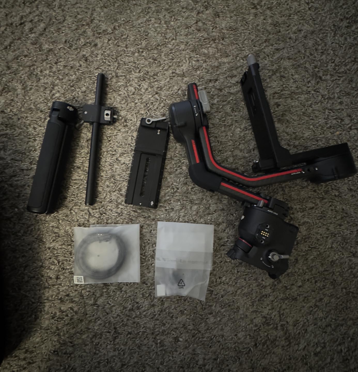 DJI RS 4, 3-Axis Gimbal Stabilizer for DSLR and Mirrorless Cameras Canon/Sony/Panasonic/Nikon/Fujifilm, 2nd-Gen Native Vertical Shooting, 2-Mode Switch Joystick, Teflon Axis Arms, Camera Gimbal - Customer Photo 4