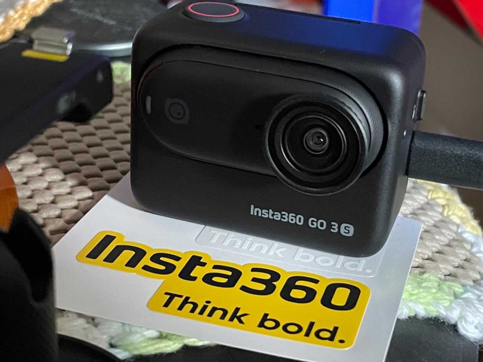 Insta360 GO 3S - 128 GB Black 4K Tiny Portable Vlogging Camera, Hands-Free POVs, Mount Anywhere, Stabilization, 140 Min Battery Life, 10m Waterproof, Pet POV - Customer Photo 1