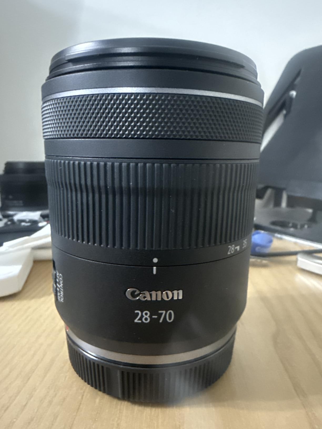 RF28-70mm F2.8 is STM, Macro, Black customer photo 1