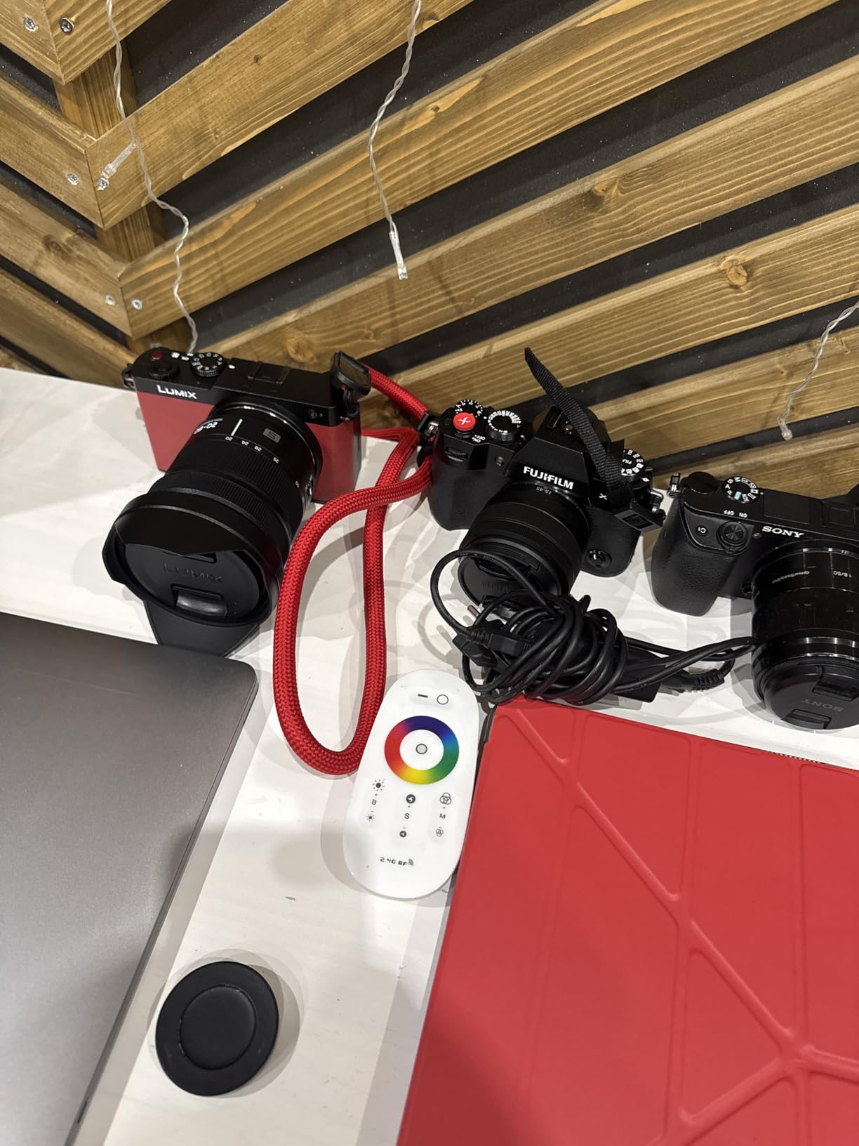 Panasonic LUMIX S9 Full-Frame Mirrorless Camera with S 18-40mm F4.5-6.3 Lens, Compact, Lightweight Body, Perfect for Social Media and Travel, Cameras for Photography, DC-S9NK - Customer Photo 3