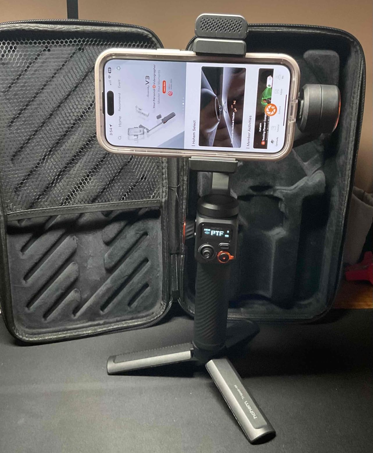 Hohem iSteady M6 Smartphone Gimbal Stabilizer, 3-Axis Phone Gimbal for iPhone & Android, 360°Infinite Rotation, 0.91″ OLED Display, Phone Stabilizer for Video Recording, YouTube TikTok Customer Review Hohem iSteady M6 Smartphone Gimbal Stabilizer, 3-Axis Phone Gimbal for iPhone & Android, 360°Infinite Rotation, 0.91″ OLED Display, Phone Stabilizer for Video Recording, YouTube TikTok - Customer Photo 4