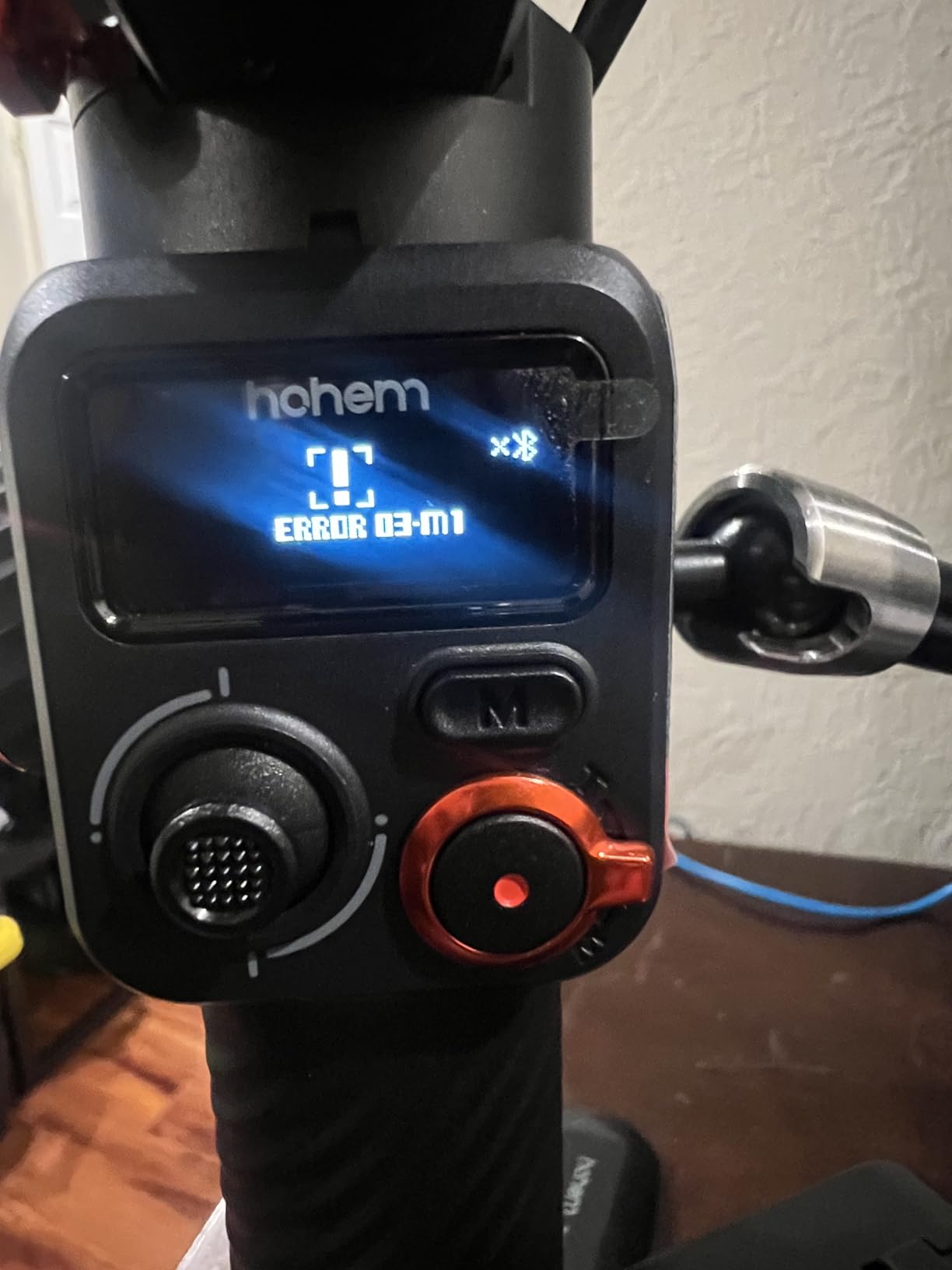 hohem iSteady MT2 Kit Gimbal Stabilizer for Camera, 3-Axis Gimbal for Mirrorless/Pocket/Action Camera/Smartphone, AI Tracker, Magnetic Fill Light Stabilizer, Available for Canon/Nikon/Sony - Customer Photo 5