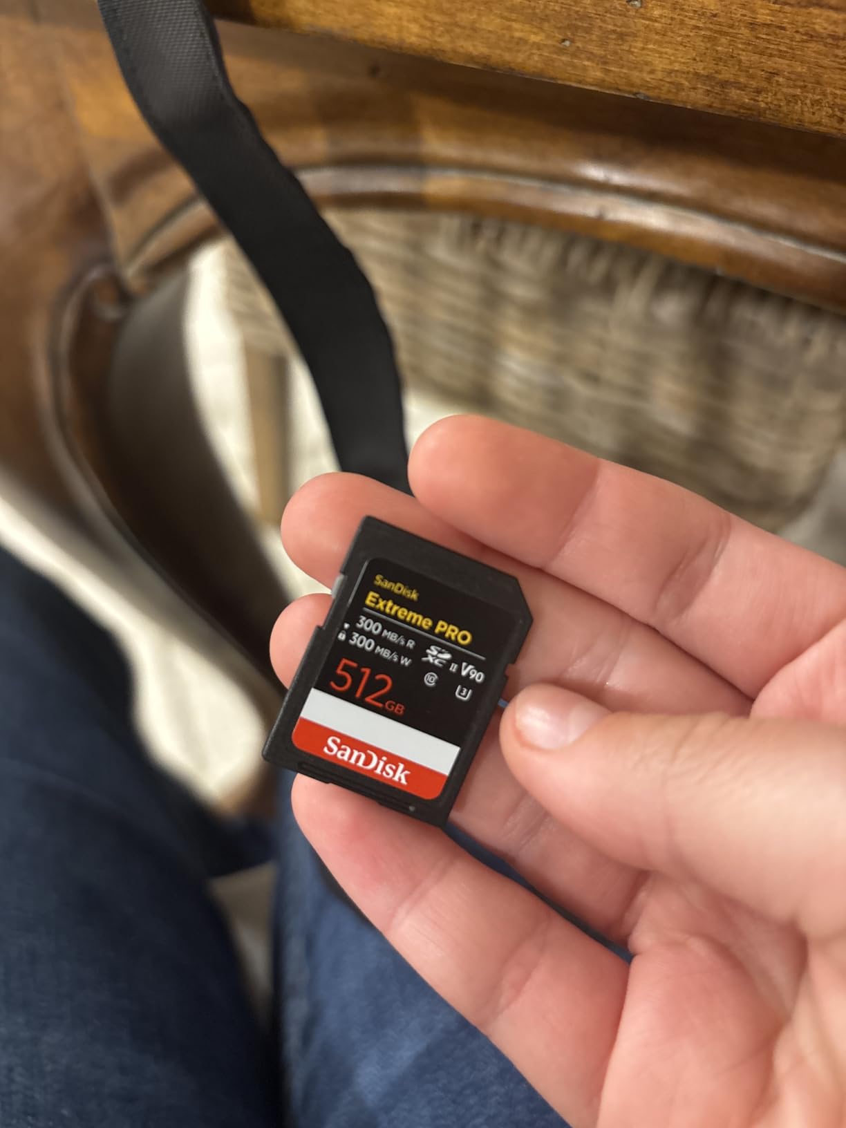 SanDisk 256GB Extreme PRO SDXC UHS-II Memory Card - Up to 300MB/s Read and Write speeds, V90, 8K, 4K UHD, SD Card - SDSDXDM-256G-GN4IN customer photo 1