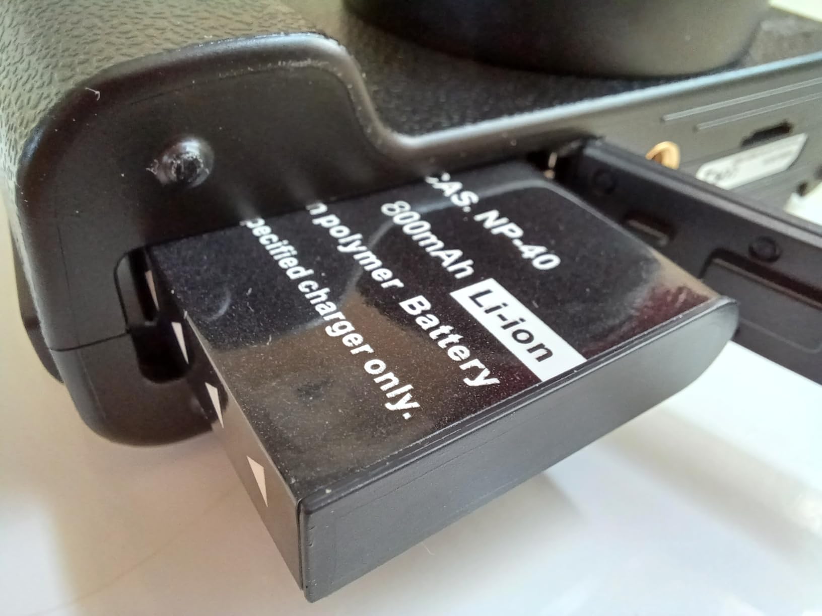 4K Digital Camera for Photography and Video, Autofocus 48MP Vlogging Camera for YouTube with 3'' 180°Flip Screen 16X Zoom Compact Travel Cameras with SD Card, 2 Batteries, Anti-Shake, Flash (Black) - Customer Photo 1