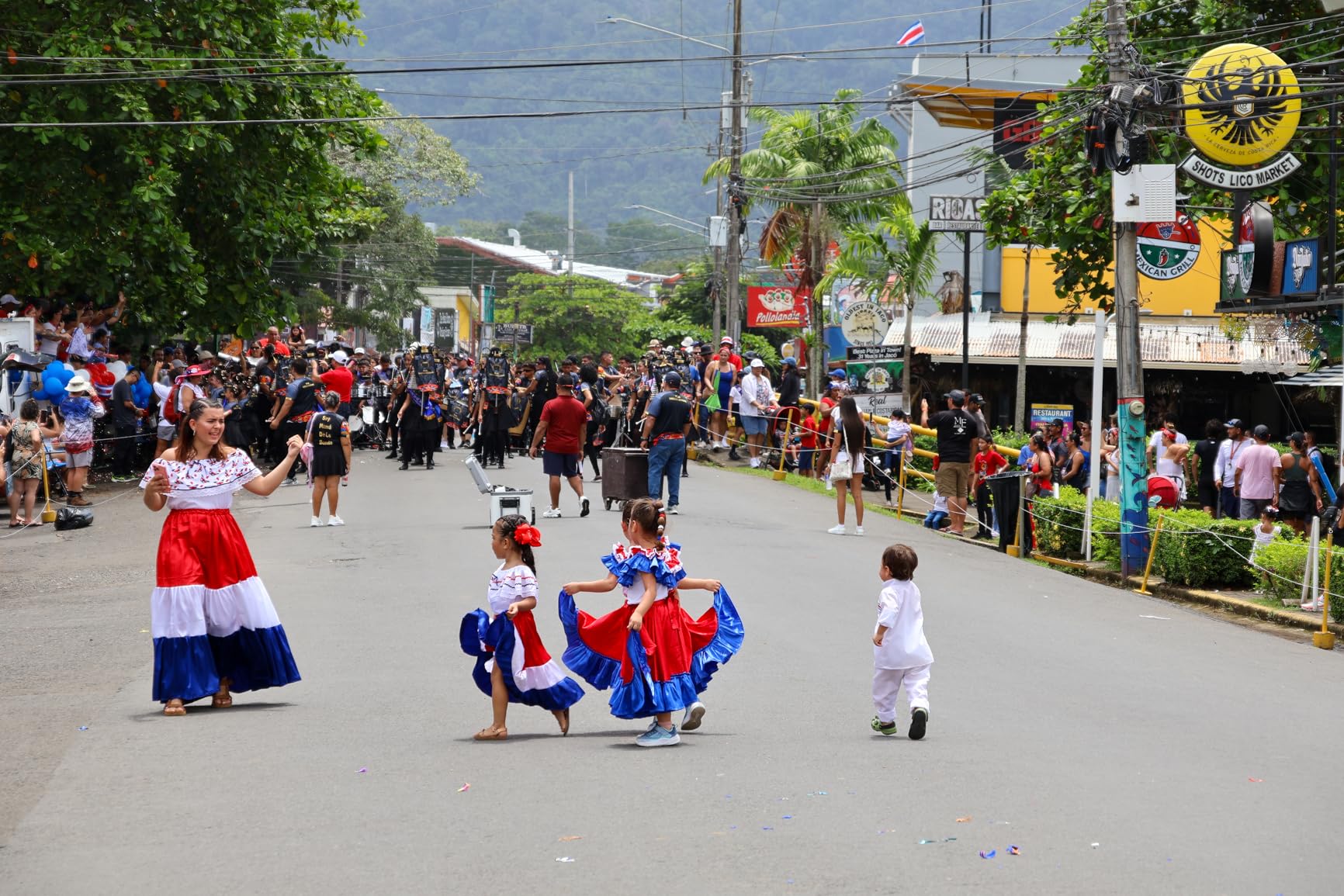 Sigma 16-300mm F3.5-6.7 DC OS Contemporary Lens (Canon RF Mount) customer photo 1