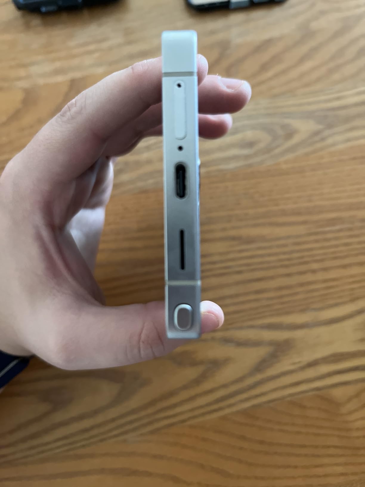 SAMSUNG Galaxy S25 Edge Cell Phone, 256 GB AI Smartphone, Unlocked Android, Night Video, Fast Processor, ProScaler Display, All-Day Battery, 2025, US 1 Yr Manufacturer Warranty, Titanium Silver - Customer Photo 3