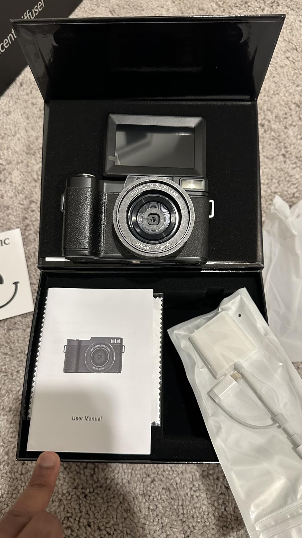 FLATIC Digital Camera with WiFi, 5K 64MP Cameras for Photography with 180° Flip Screen for YouTube, 18X Zoom Autofoucs Vlogging Camera with 64GB Card, Wide & Macro Lens, 2 Batteries, Card Reader - Customer Photo 2