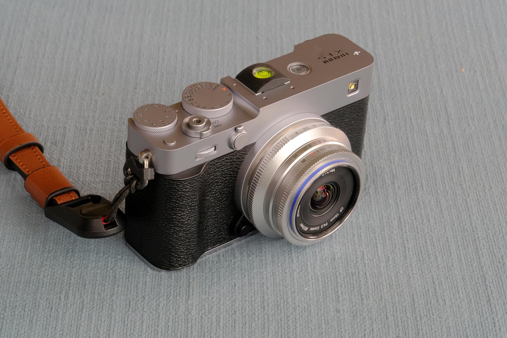 FUJIFILM X-E5 Mirrorless Digital Camera XF23mmF2.8 Lens Kit - Silver - Customer Photo 2