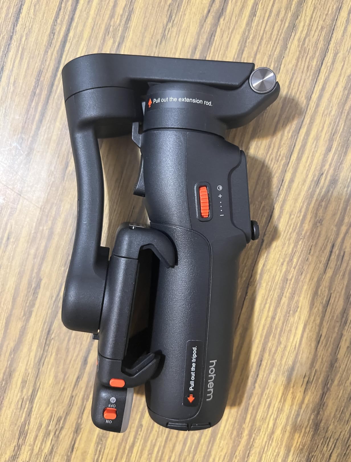 Hohem iSteady V3 Ultra Gimbal Stabilizer for iPhone, Phone Gimbal with AI Auto Tracking, Detachable Touchscreen Remote, Built-in Extension Rod, Tripod, Fill Light, for Vlog, Travel, Pet, Fitness customer photo 2