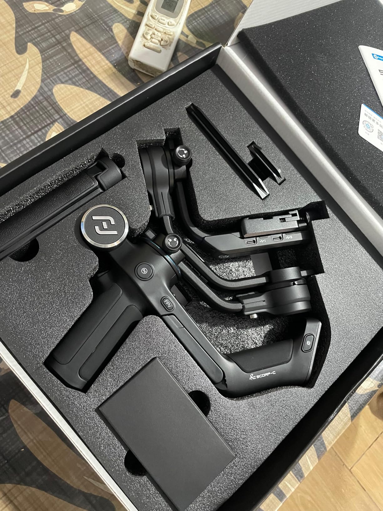 FeiyuTech SCORP C2 Gimbal Stabilizer for DSLR and Mirrorless Camera Integrated AI Tracking Sensor, 3.5Kg Payload, Detachable Remote Handle Compatible with Sony Canon Panasonic Nikon Customer Review FeiyuTech SCORP C2 Gimbal Stabilizer for DSLR and Mirrorless Camera Integrated AI Tracking Sensor, 3.5Kg Payload, Detachable Remote Handle Compatible with Sony Canon Panasonic Nikon - Customer Photo 1