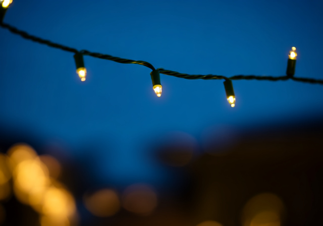 10 Expert Tips For Capturing Holiday Lights And Candles - Markus Hagner Photography