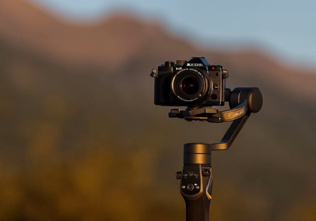 Best Gimbals For OM System OM 1 Mark II: 8 Expert-Tested Stabilizers - Markus Hagner Photography
