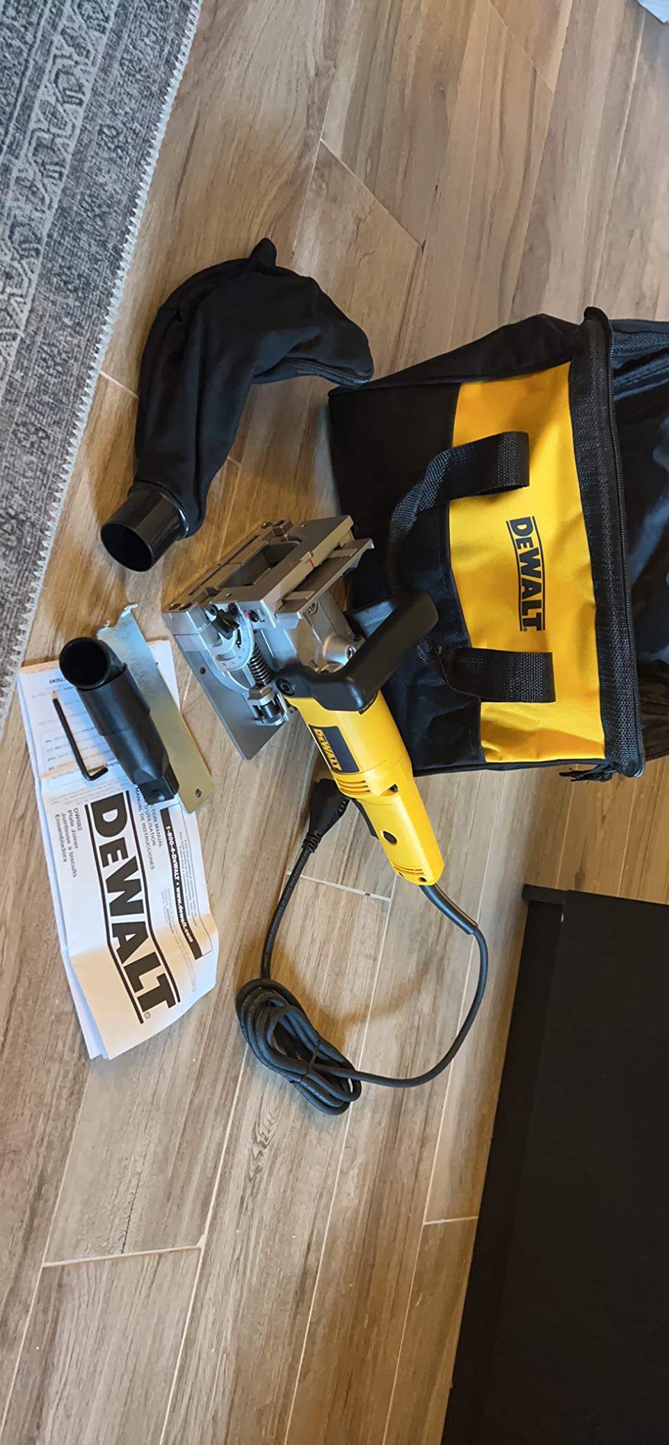 DEWALT Biscuit Joiner, 6.5 Amp, 10,000 RPM, Retractable 45 Degree Notch, For Depth Spots (DW682K) - Customer Photo 3