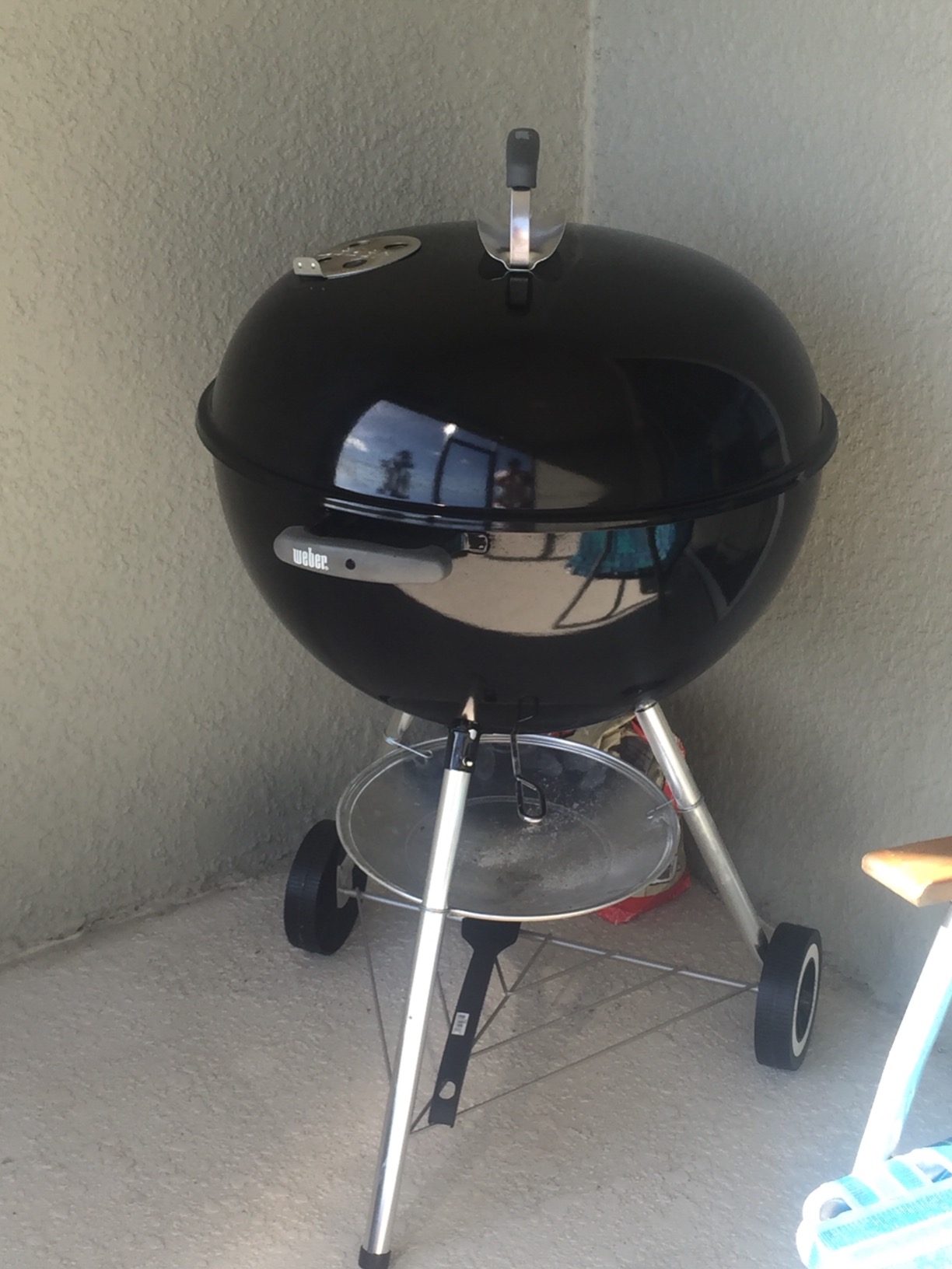 Original Kettle Charcoal Grill, 22-Inch, Black - Classic Outdoor BBQ Grill with One-Touch Cleaning System & Precise Temperature Control Dampers customer photo 1