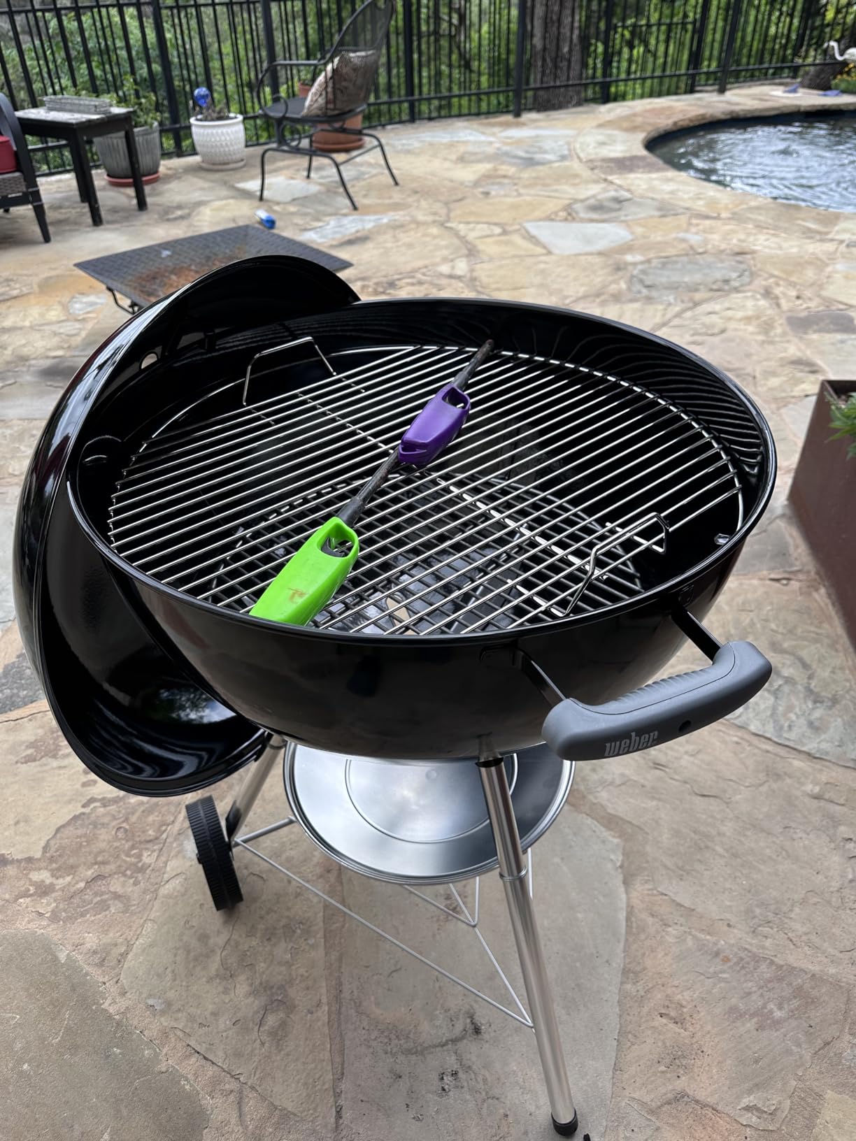 Original Kettle Charcoal Grill, 22-Inch, Black - Classic Outdoor BBQ Grill with One-Touch Cleaning System & Precise Temperature Control Dampers customer photo 2
