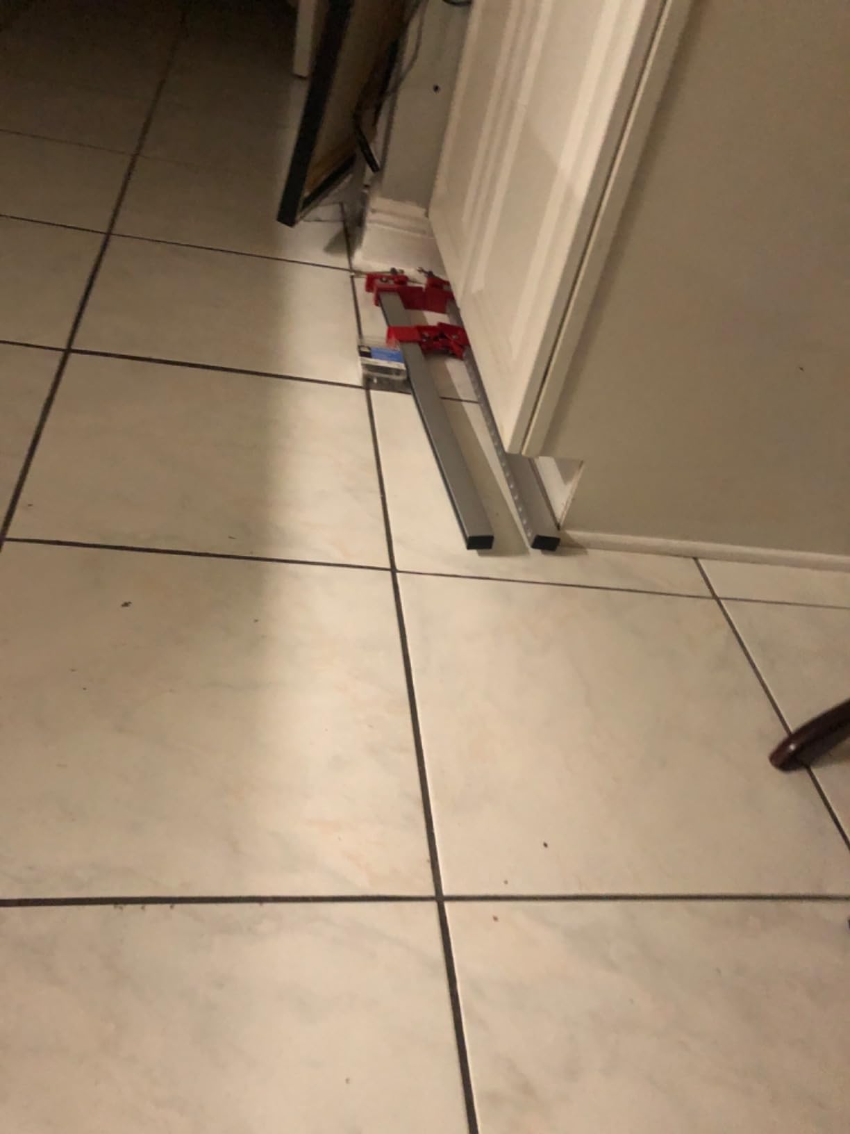 Shop Fox D2465 Aluminum Bar Clamp, 24