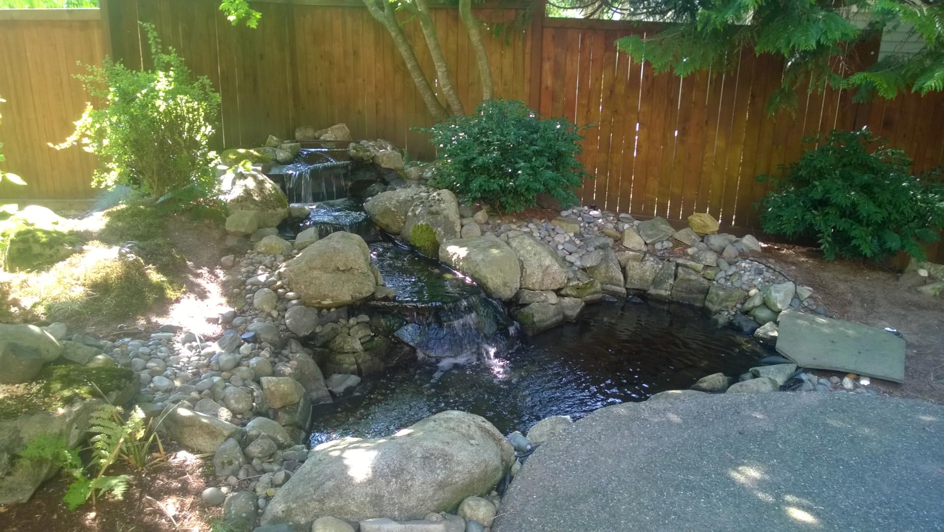 Little Giant WGP-95-PW 115 Volt 4280 GPH Dual Discharge Direct Drive Submersible Waterfall and Pond Pump - Customer Photo 2