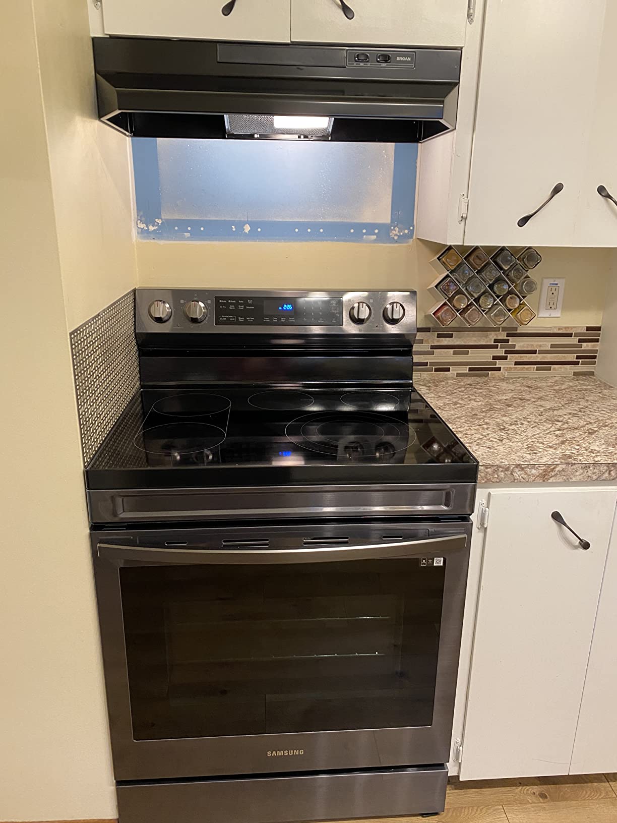 Broan-NuTone F403011 Insert with Light, Exhaust Fan for Under Cabinet Two-Speed Four-Way Convertible Range Hood, 30-Inch, White on White - Customer Photo 4