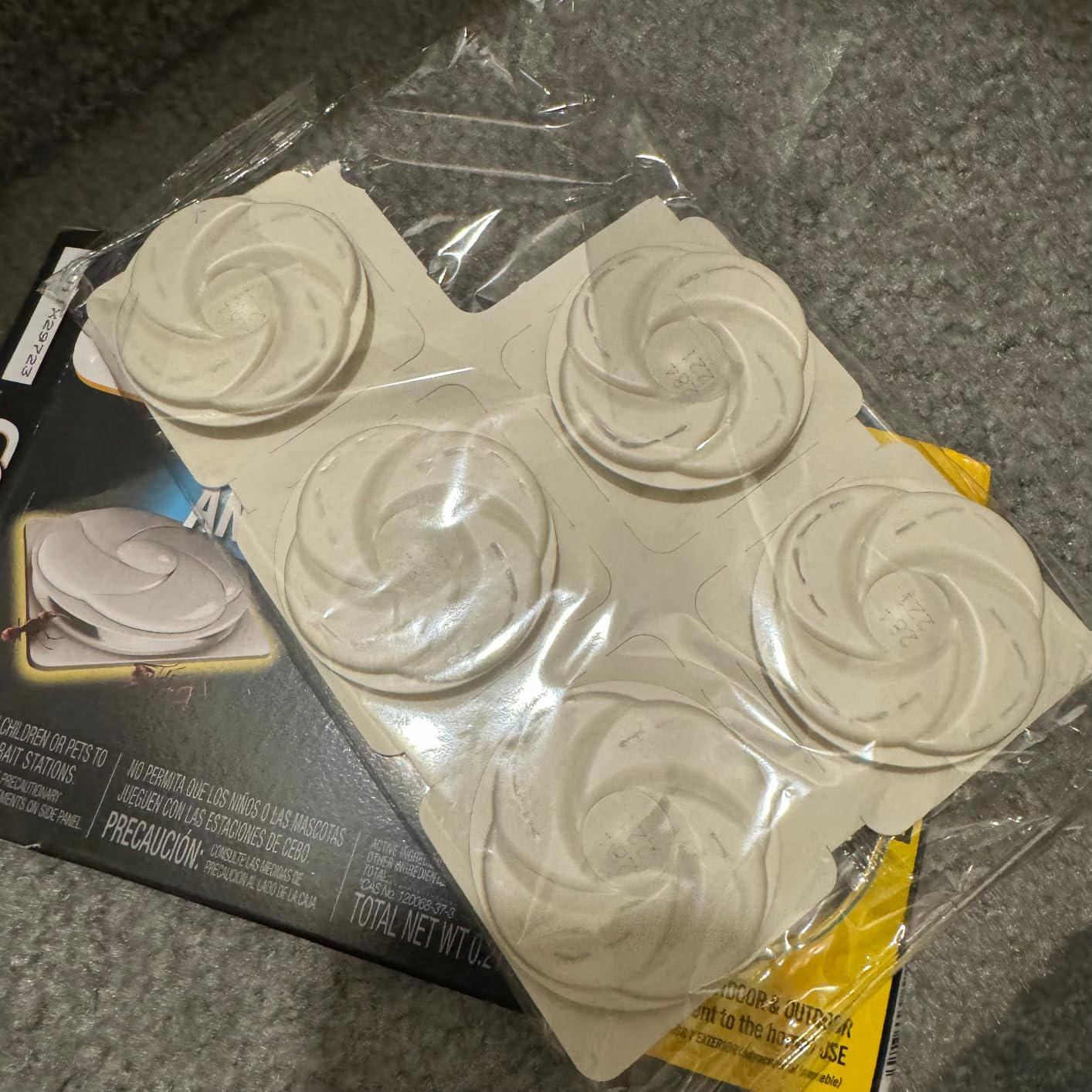 Combat Max Ant Killing Bait Stations, Indoor and Outdoor Use, 6 Count - Customer Photo 2