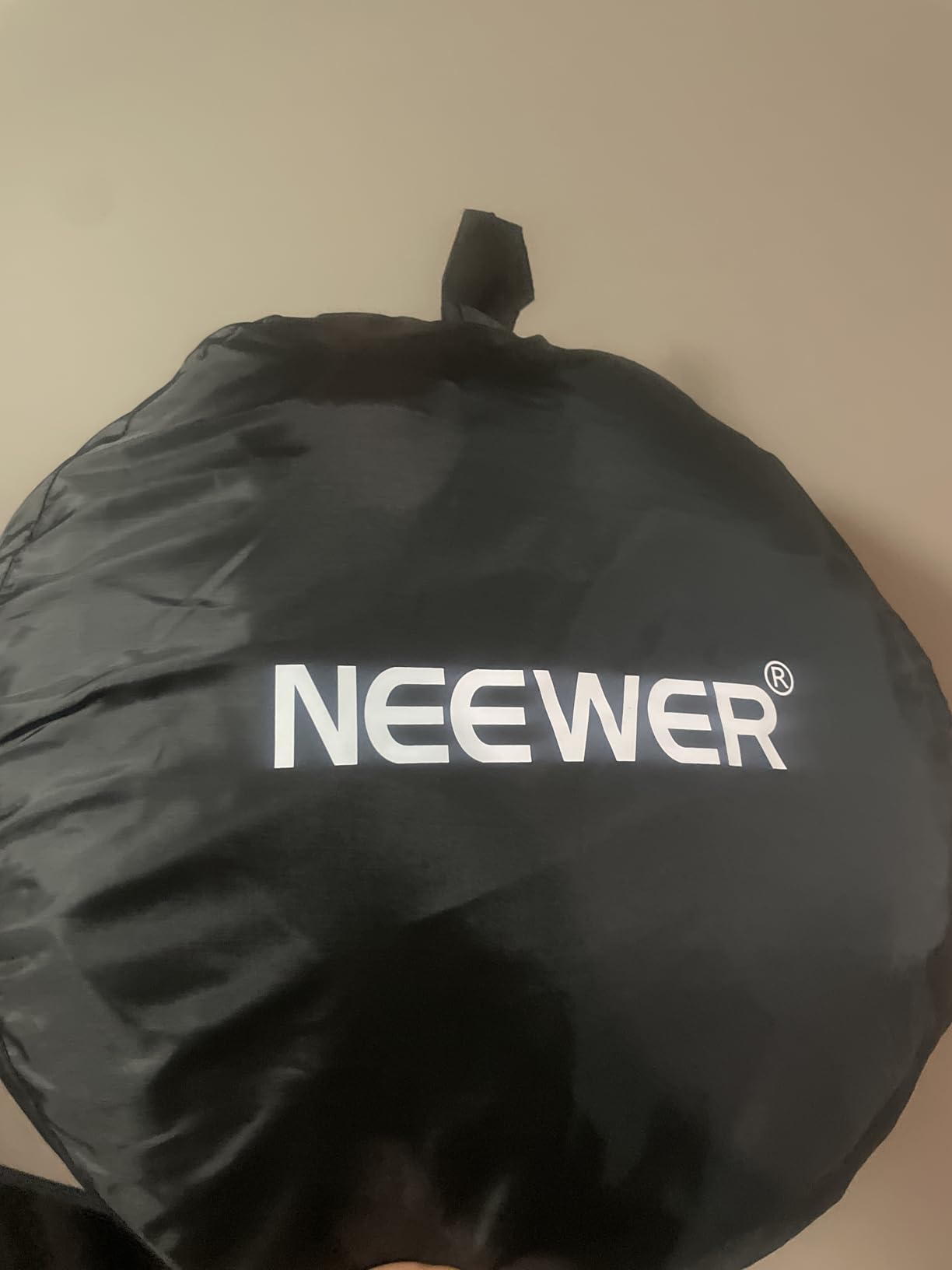 NEEWER 43 Inch/110 Centimeter Light Reflector Diffuser 5 in 1 Collapsible Multi Disc with Bag - Translucent, Silver, Gold, White, and Black for Studio Photography Lighting Outdoor customer photo 1