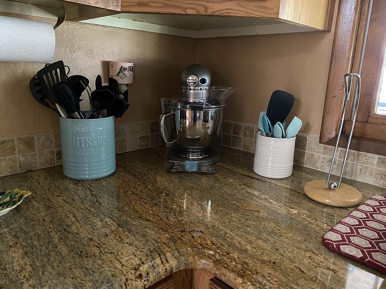 KitchenAid Artisan Series 5 Quart Tilt Head Stand Mixer with Pouring Shield KSM150PS, Contour Silver, Zinc - Customer Photo 2