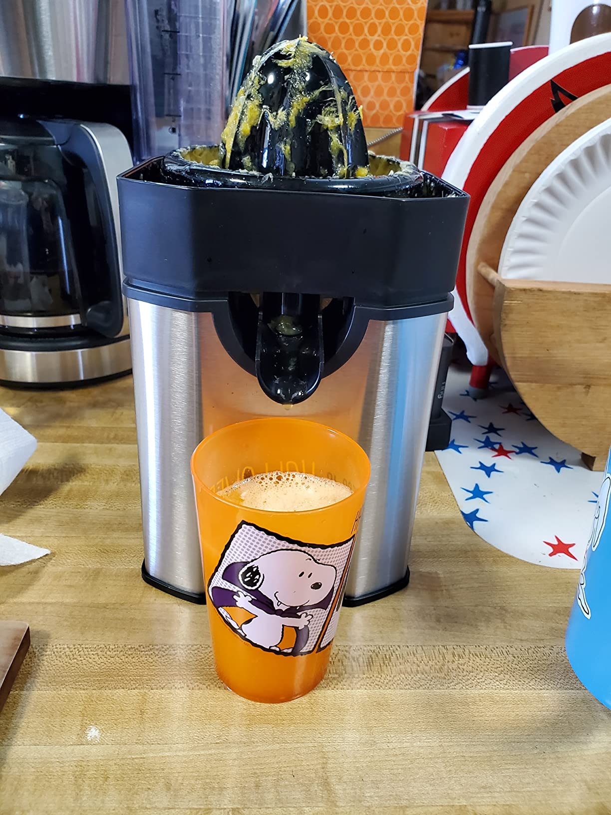 Cuisinart Pulp Control Citrus Juicer, Orange Juicer Squeezer and Lemon Squeezer with 3 Pulp Control Settings, Accommodates Small Limes and Large Grapefruits, CCJ-500P1, Black/Stainless Steel - Customer Photo 2