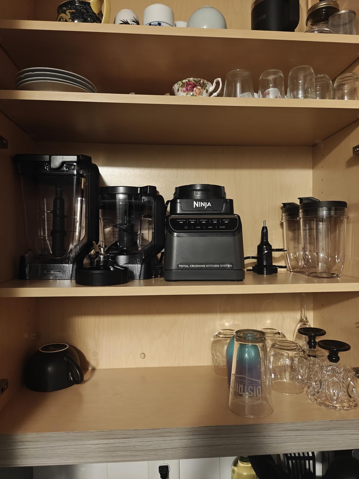 Ninja Mega Kitchen System, 1500W, 72 oz. Full-Size Blender & 8-Cup Food Processor with (2) 16 oz. Cups , Black, BL770 - Customer Photo 2