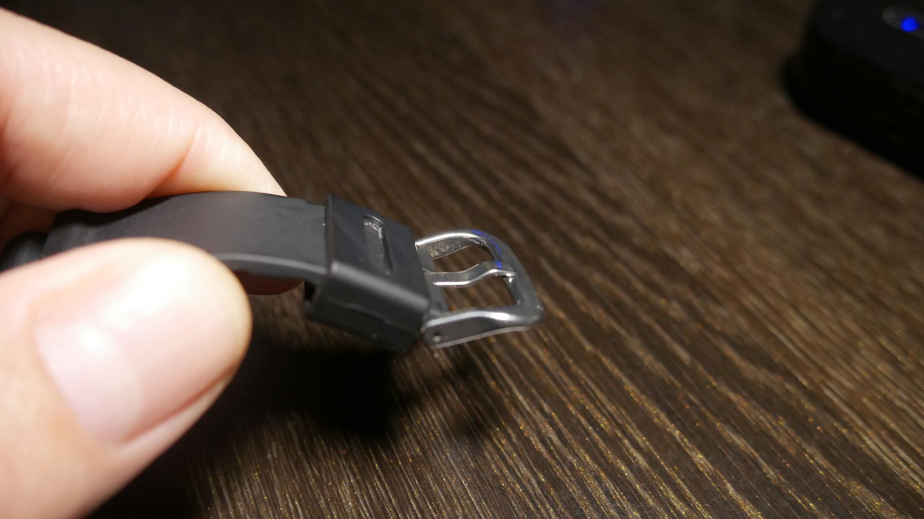 Casio MDV106 Series | Unisex Analog Watch | 200M WR | Stainless Steel Case | Resin Band | 2 Hand Analog (HR, Min, SEC) | Date Display | Screw Down Crown/Screw Down Caseback | 3 Year Battery - Customer Photo 1