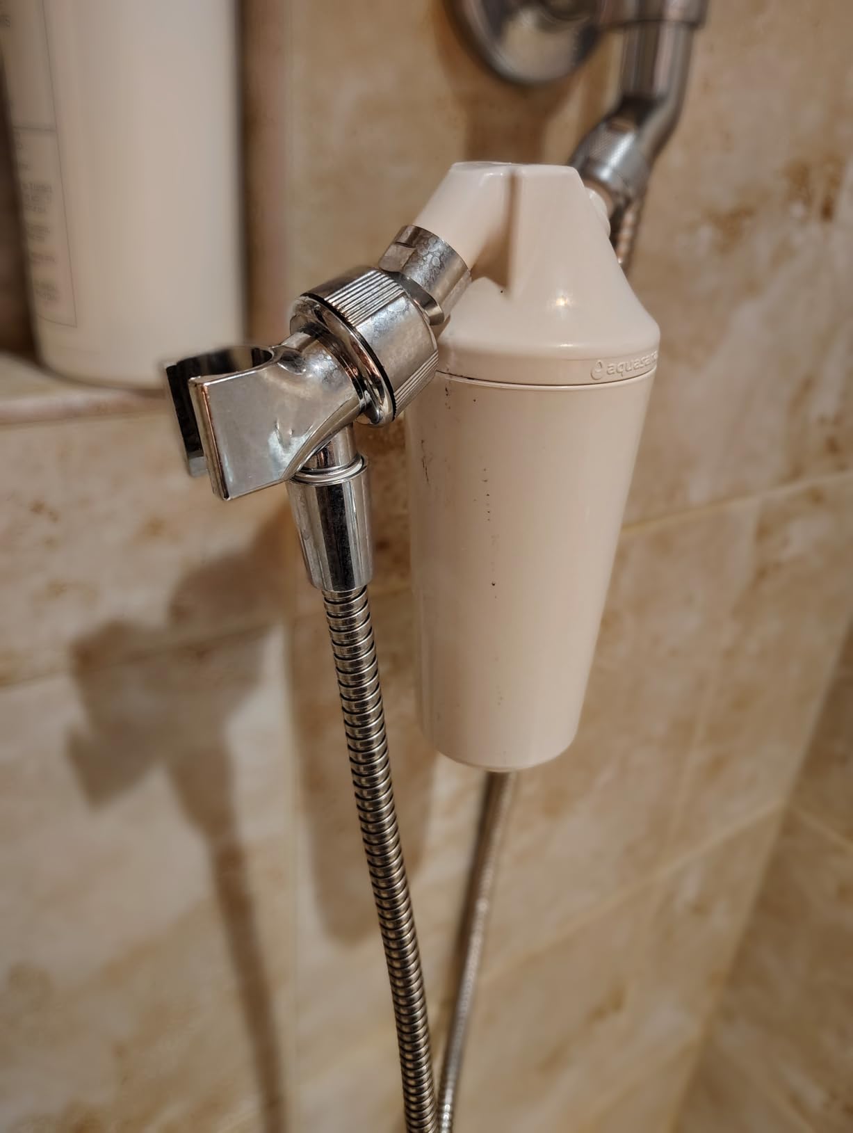 Aquasana Shower Filter | Dermatologist-recommended for softer, healthier skin & hair | Proven to reduce 90% of chlorine for 6 months | High pressure | Use your own shower head | AQ-4100NSH - Customer Photo 2