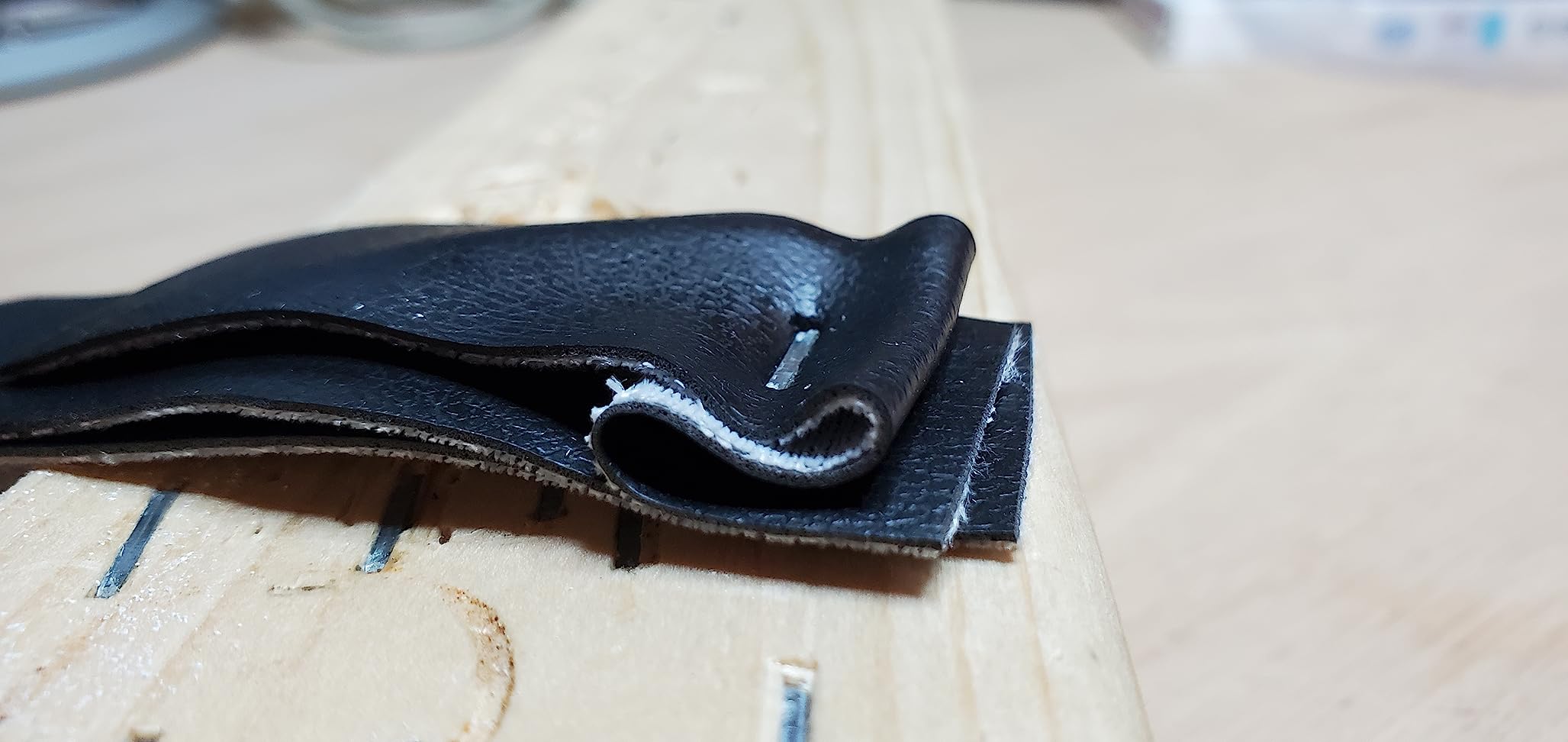 Arrow PT50 Oil-Free Pneumatic Staple Gun, Professional Heavy-Duty Stapler for Wood, Upholstery, Carpet, Wire Fencing, Fits 1/4