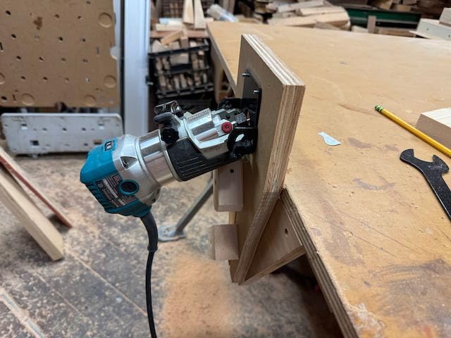 Makita RT0701CX7 1-1/4 HP* Compact Router Kit Customer Review Makita RT0701CX7 1-1/4 HP* Compact Router Kit - Customer Photo 1