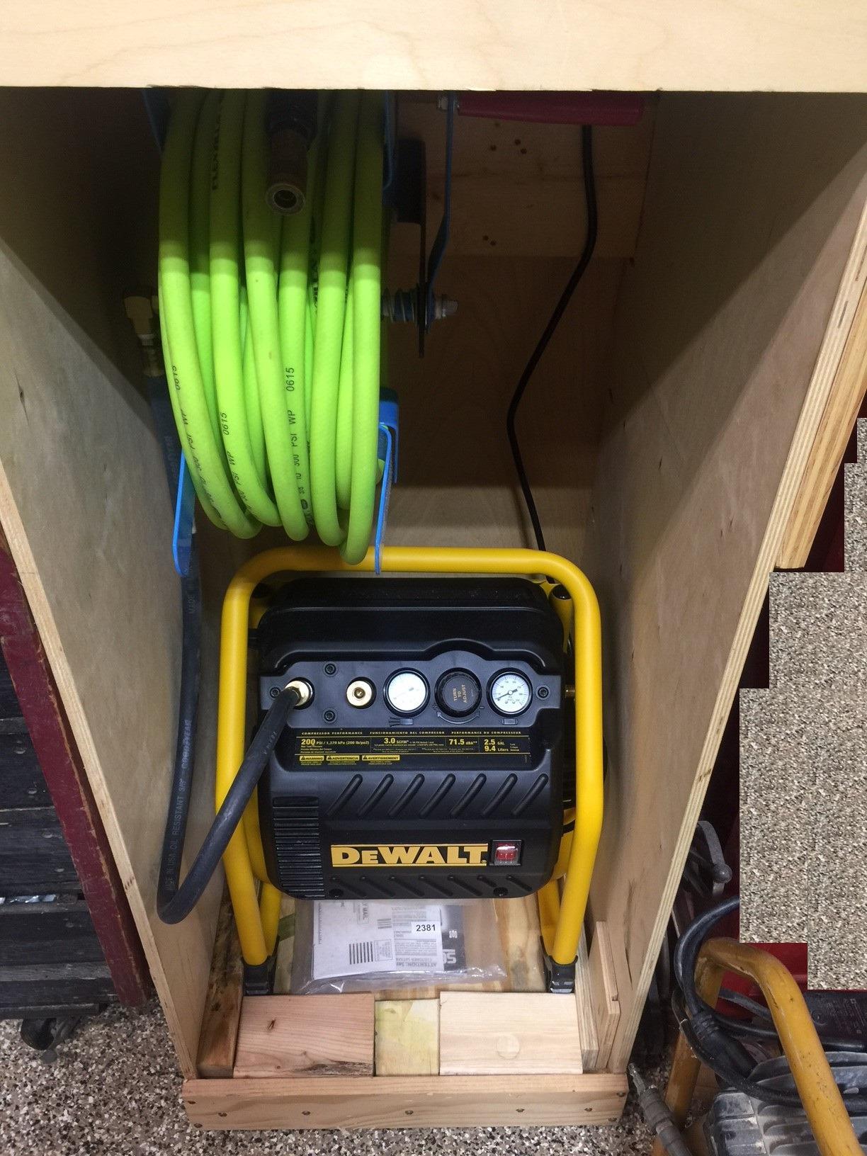 DEWALT Air Compressor for Trim, 200-PSI Max, Quiet Operation (DWFP55130) - Customer Photo 2