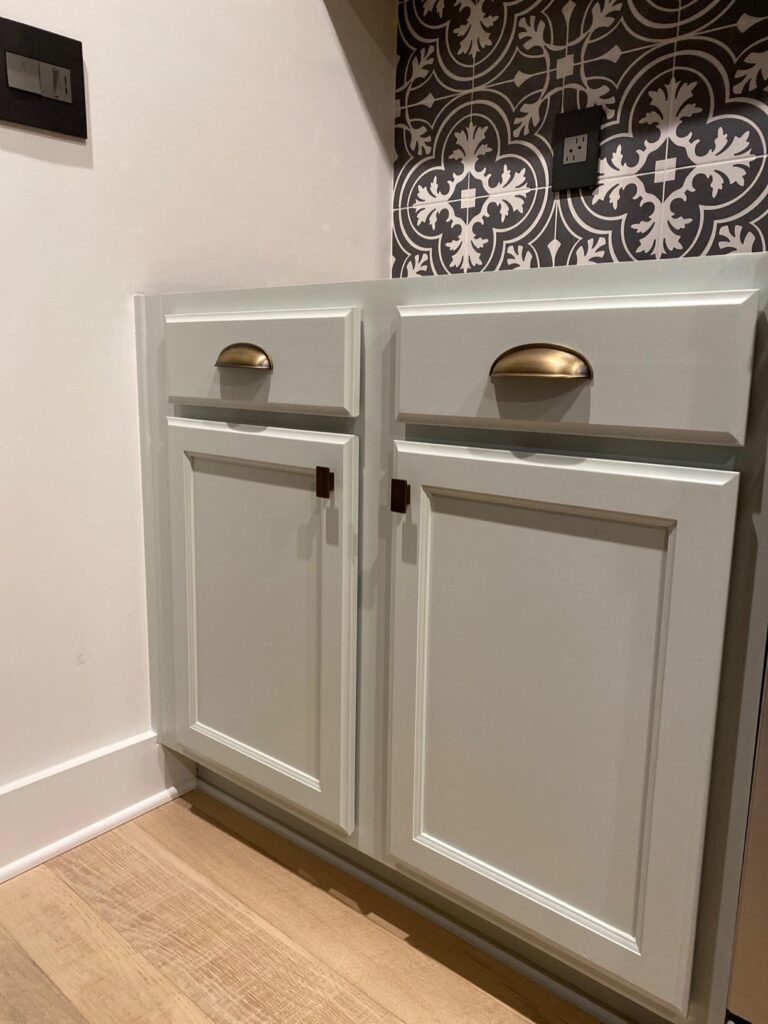 8 Best Lacquer Sprays for Woodworking