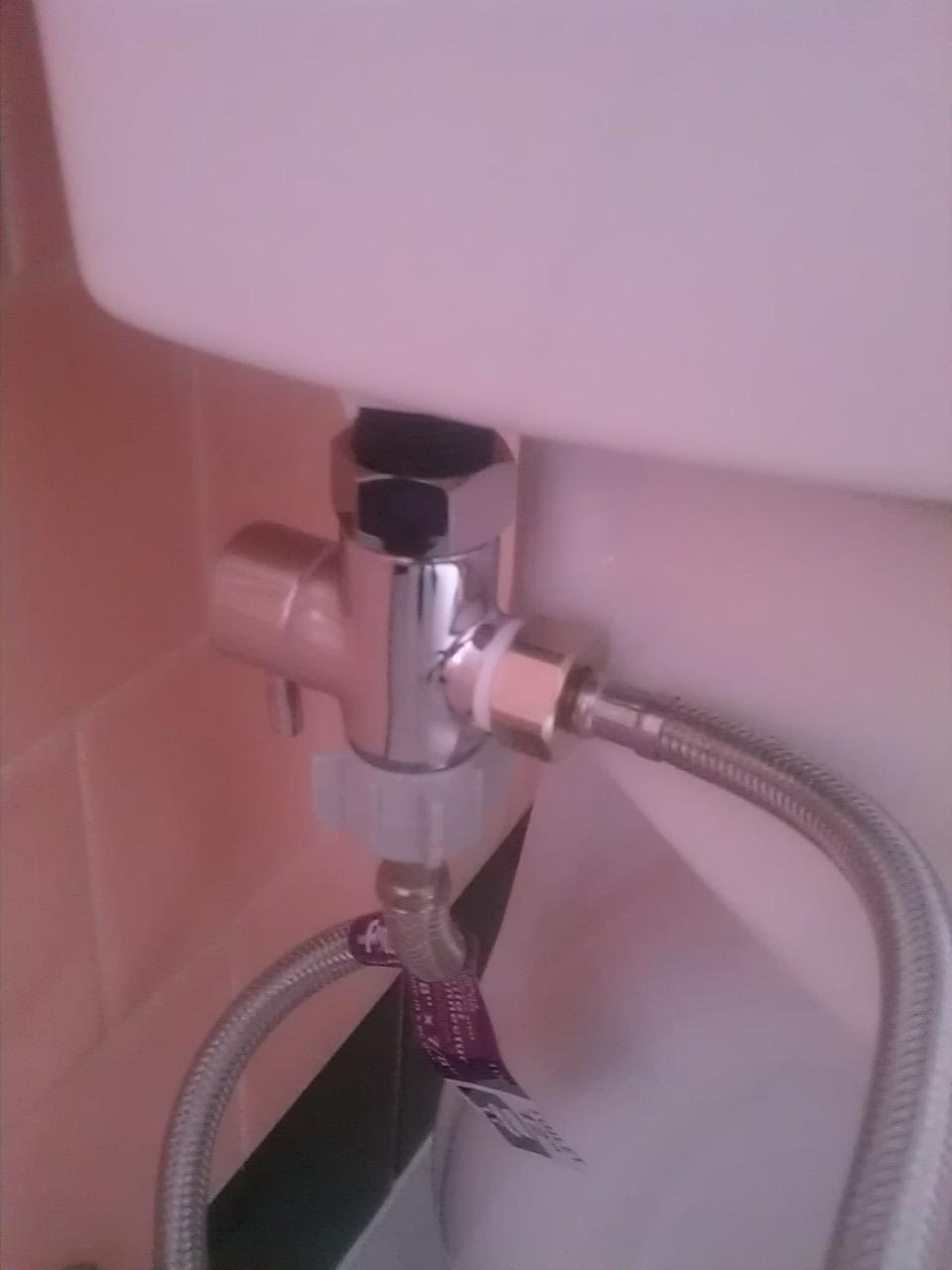 LUXE Bidet NEO 120 - Single Nozzle, Self-Cleaning, Non-Electric Bidet Attachment for Toilet Seat, Adjustable Water Pressure, Rear Wash (White) - Customer Photo 2