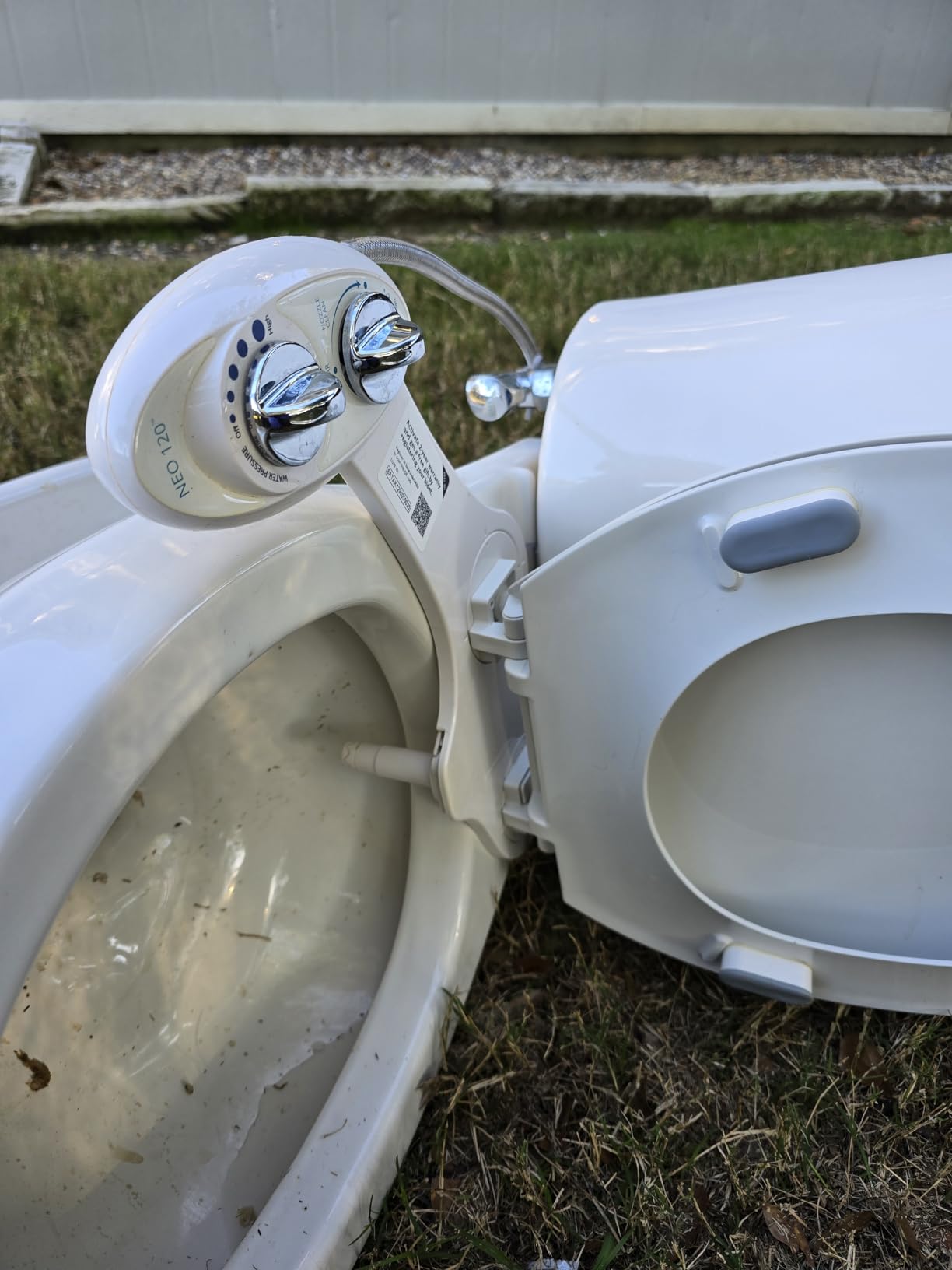 LUXE Bidet NEO 120 - Single Nozzle, Self-Cleaning, Non-Electric Bidet Attachment for Toilet Seat, Adjustable Water Pressure, Rear Wash (White) - Customer Photo 4