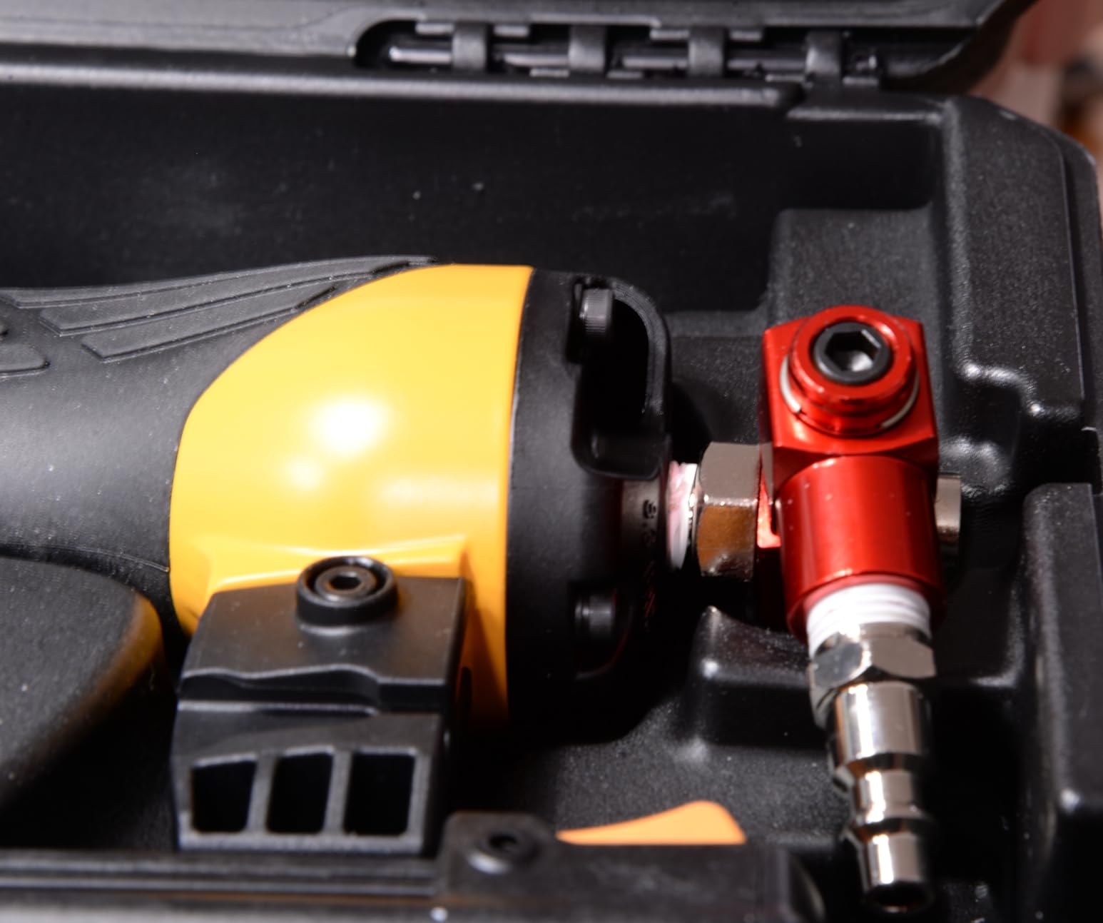 BOSTITCH Brad Nailer Kit, 18GA, Smart Point, Pneumatic (BTFP12233) - Customer Photo 2